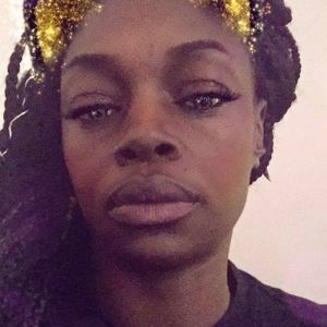 Meet your Posher, Denise